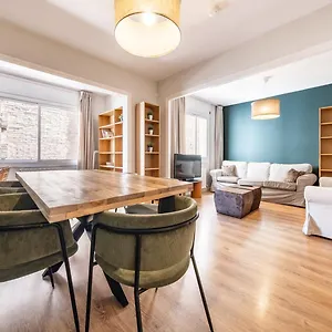 Ainb Sants Apartament Barcelona